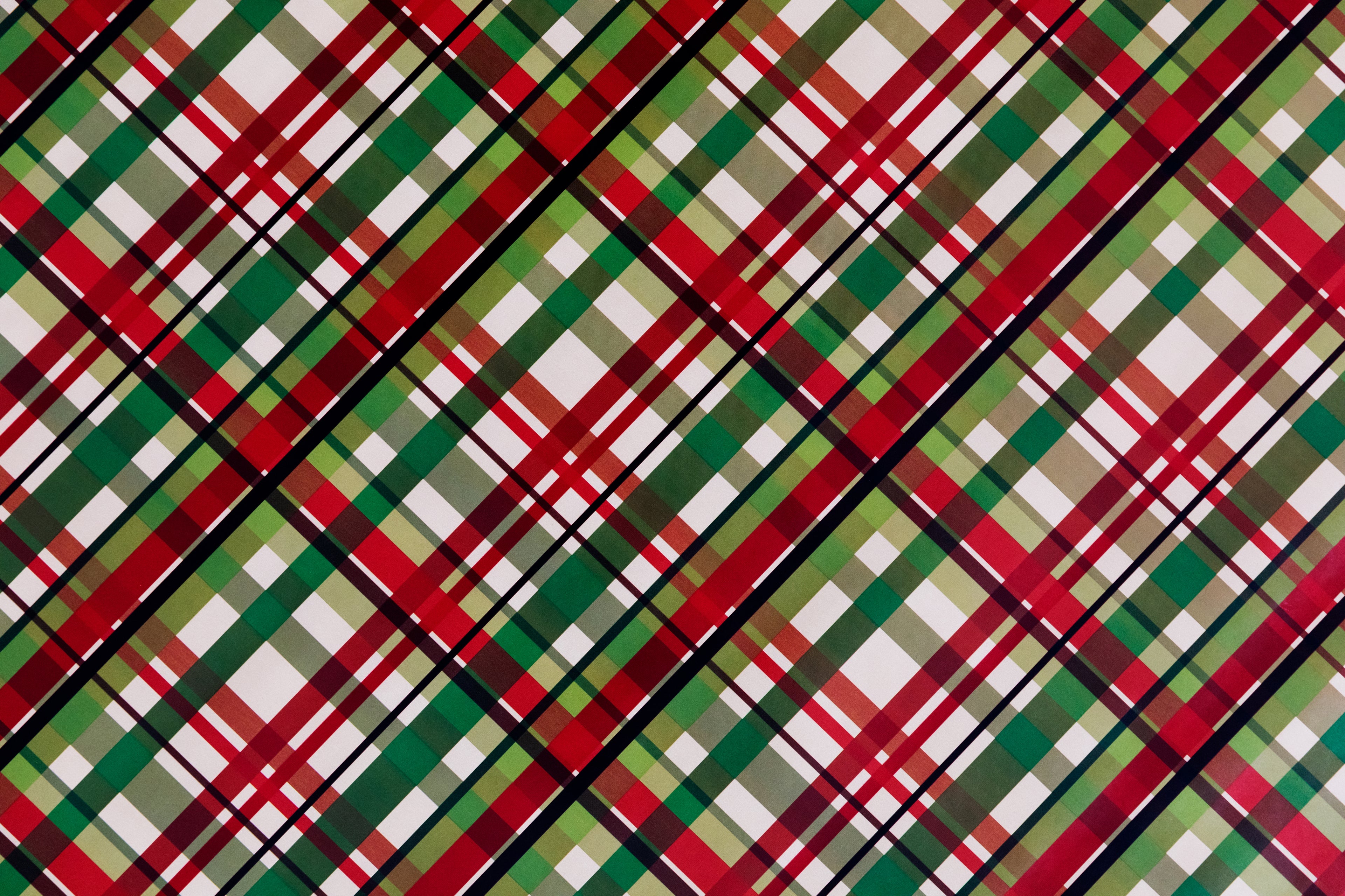 files/plaid-gift-wrap-paper-background.jpg